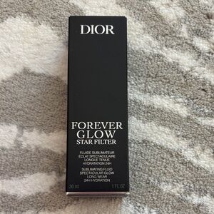 Dior Forever Glow Star Filter - shade 2 light medium.